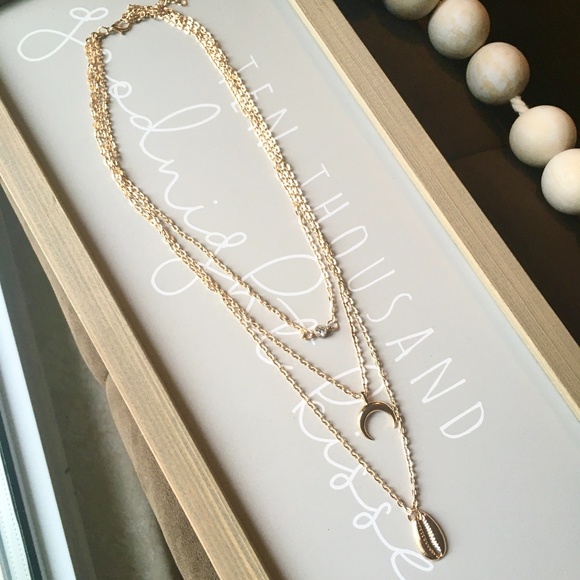 Layered Gold Moon and Shell Pendant Necklace - Picture 2 of 4